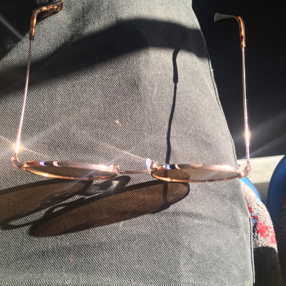 sunglasses - Picture 2 of 3
